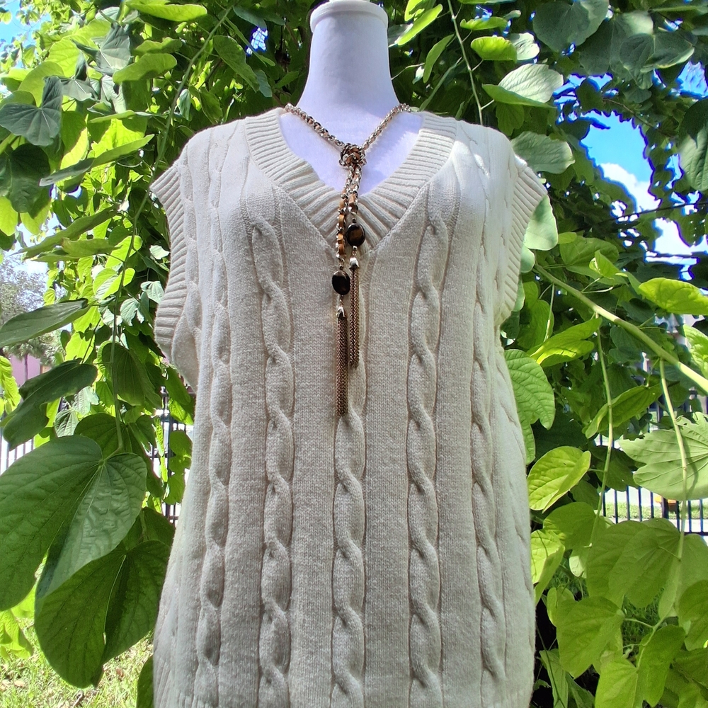🔥NEW Hollister Cream V-Neck Cable Knit Sweater Small OVERSIZED
